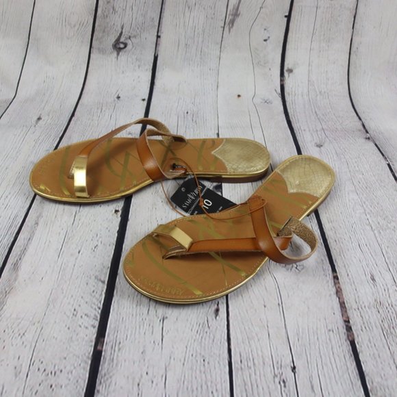 Havaianas Slim Metal Logo White/Gold | Metallic logo, Gold flip flops, Gold shoes